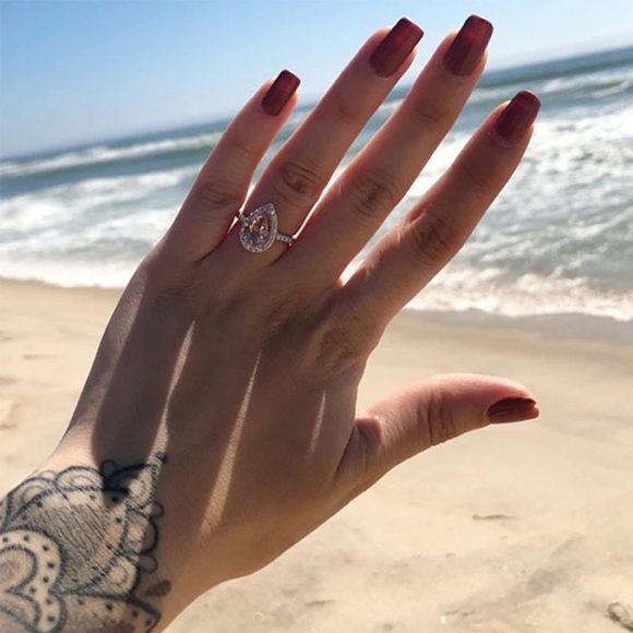 NEW!! 💎 Rose Gold Rhinestone Cubic Zirconia Ring - Picture 2 of 6